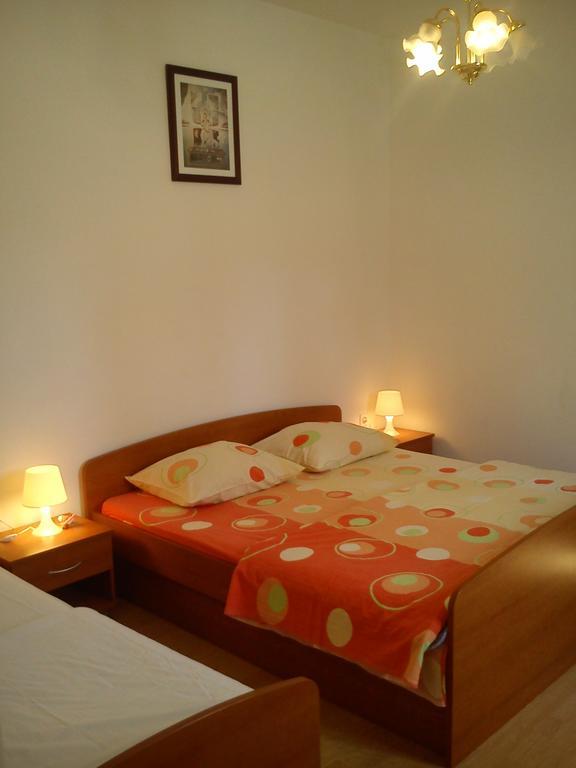 Apartments Marko Vrsi Buitenkant foto