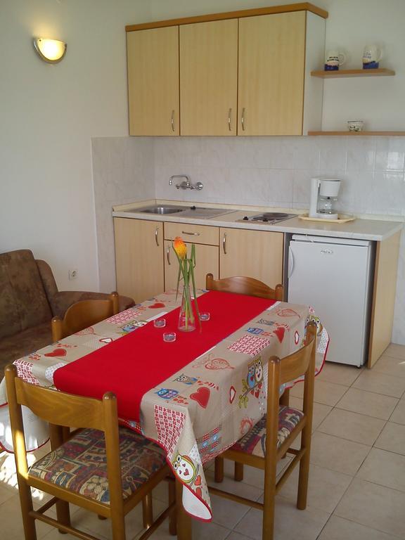 Apartments Marko Vrsi Buitenkant foto