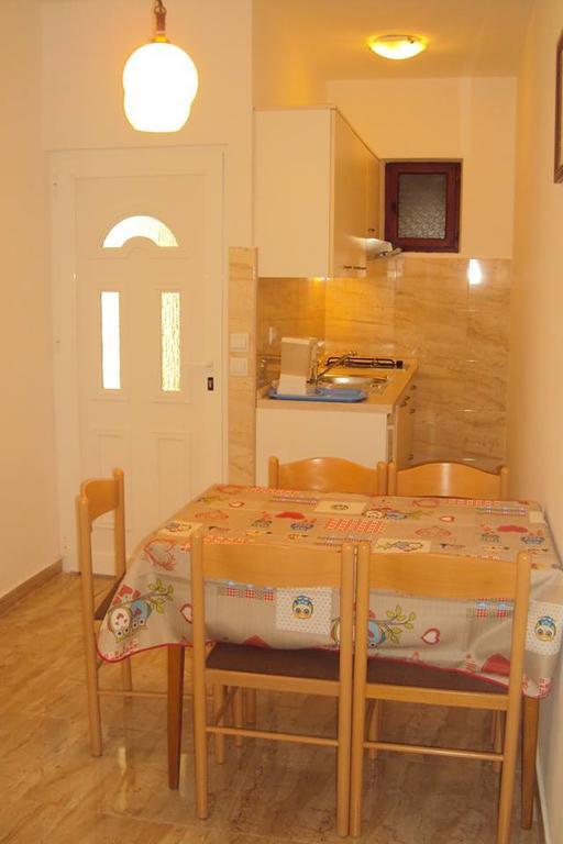 Apartments Marko Vrsi Buitenkant foto